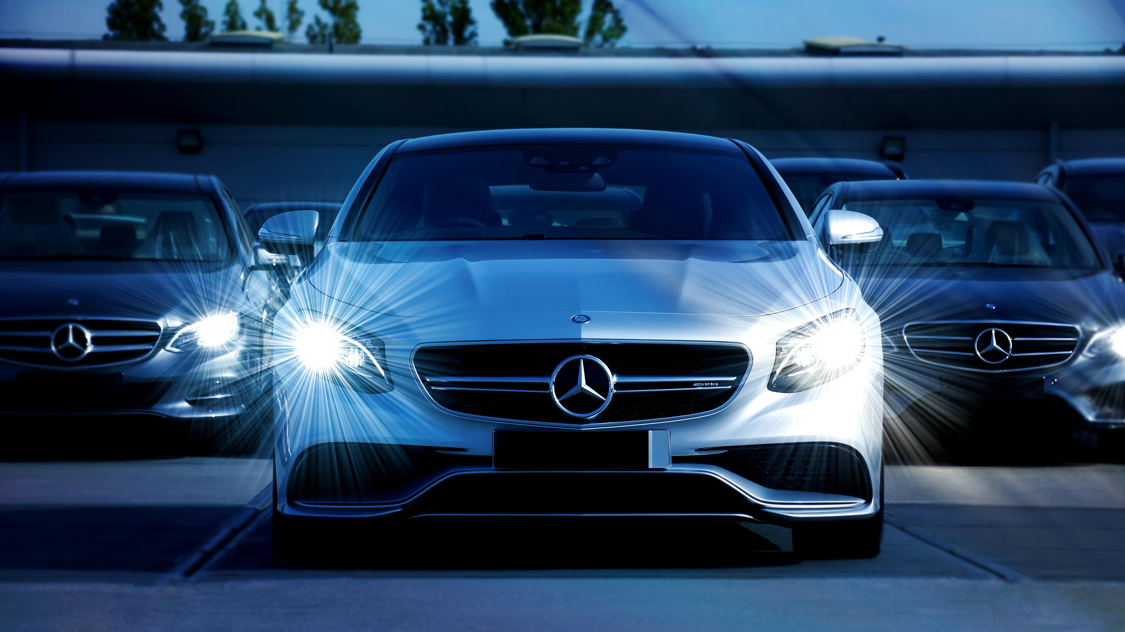 Luxury car rental in Ho Chi Minh: Maybach, Bentley and more